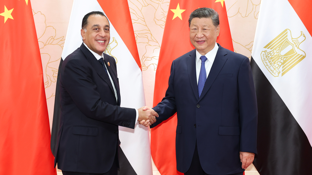 Xi meets Egyptian prime minister